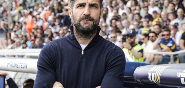 فابريجاس مطلوب في البريميرليج والبوندسليجا